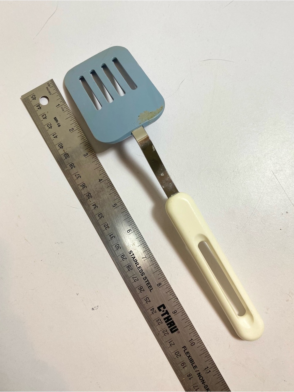 VTG Bonny USA Slotted Spatula Turner Blue Head White Plastic Handle Stainless - Picture 10 of 10